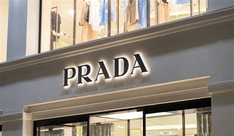 spaccio prada montegranaro|Negozi Prada in Italia, Europa e nel Mondo .